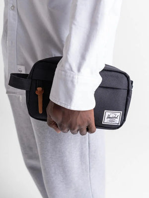 Herschel - Chapter Carry-On travel kit