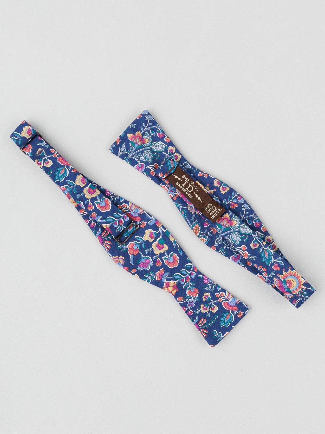 ID Liberty of London Tana Lawn™ Cotton Bowties