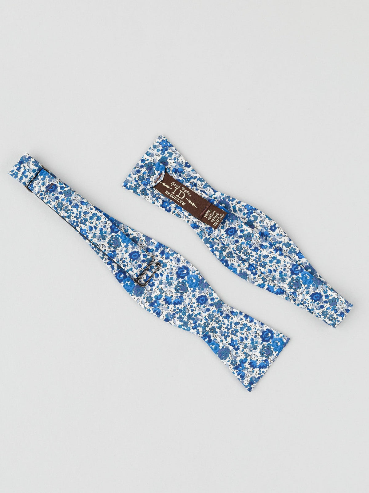 ID Liberty of London Tana Lawn™ Corn Flower Cotton Bowties