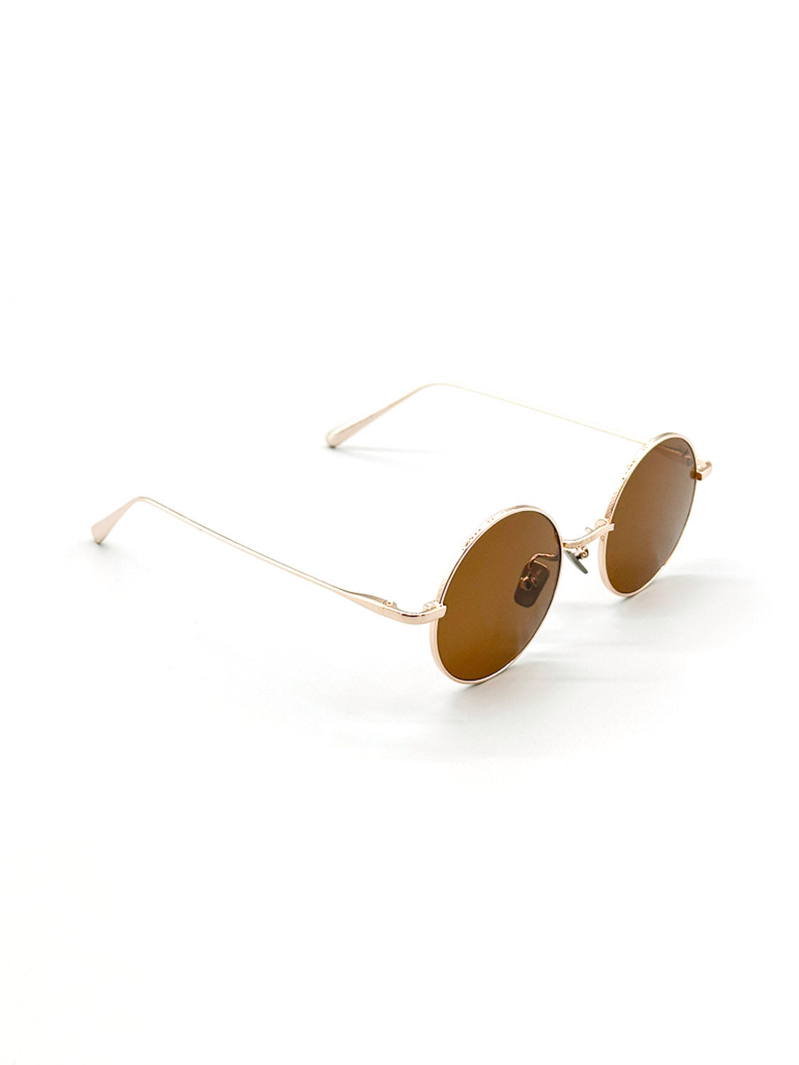 The M426B ID Polarized Sunglasses by ID Menswear feature brown polarized lenses and slim gold frames against a white backdrop. These vintage-style sunglasses offer a minimalistic design with UV400 protection.