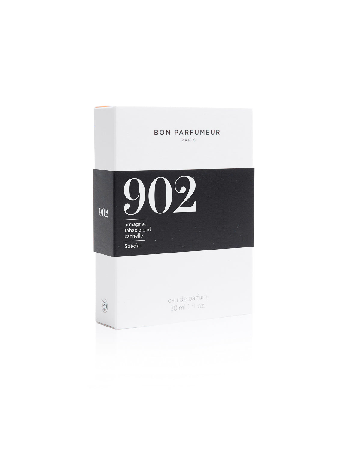 A white box with black accents features Bon Parfumeur Paris and highlights 902 Armagnac, Tabac Blond, Cannelle Spécial, indicating a 30 ml bottle of luxurious Bon Parfumeur - 902 perfume. This thoughtfully crafted fragrance is cruelty-free.