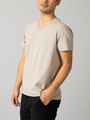 Classic v-neck t-shirt