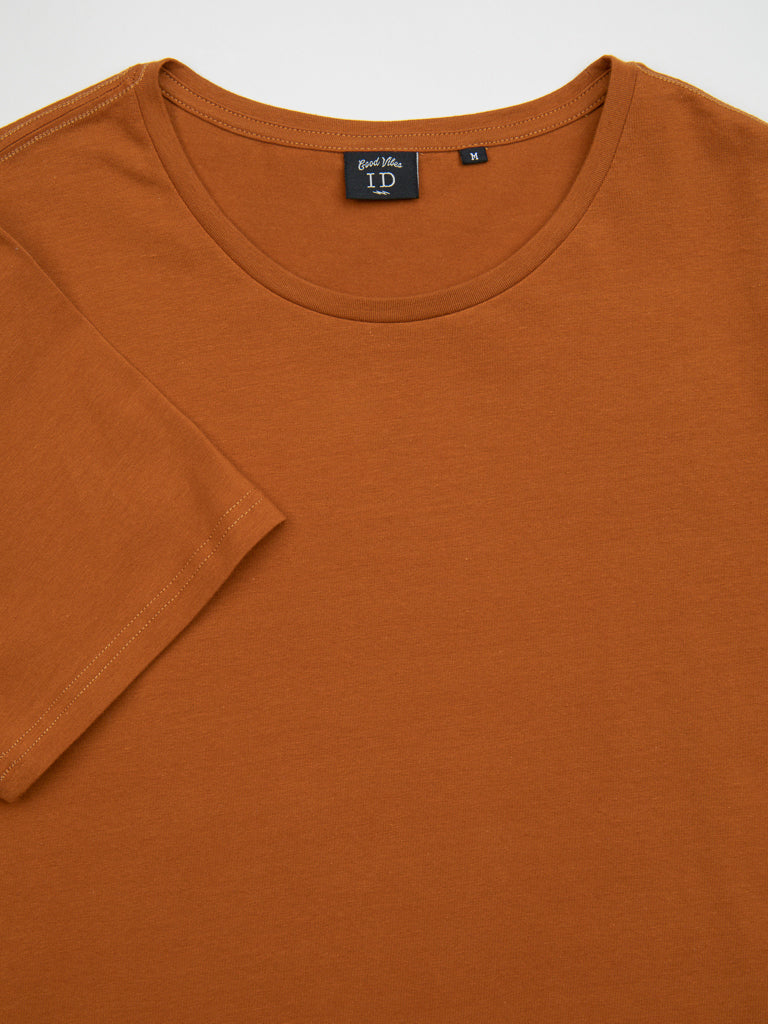 Form Fitting Crew Neck T-shirt
